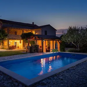 Lavanda & , Sveti Lovreč Pazenatički Kroatien